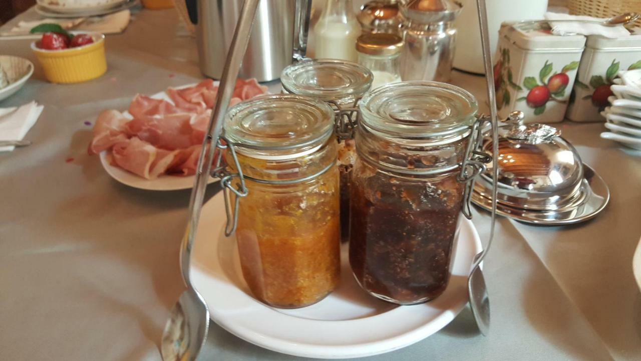 La Chuchotiere Bed & Breakfast แซงต์-มอร์-เดอ-ตูแรน ภายนอก รูปภาพ