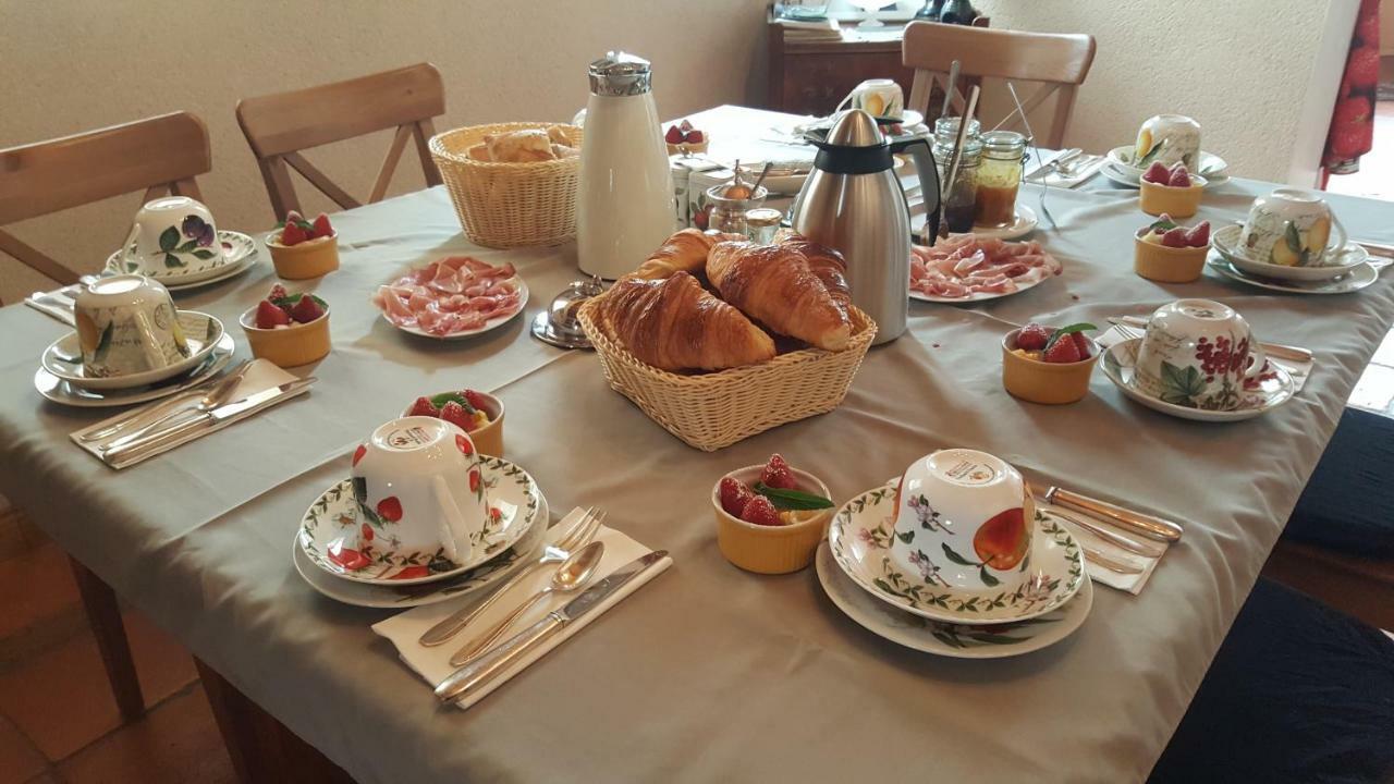 La Chuchotiere Bed & Breakfast แซงต์-มอร์-เดอ-ตูแรน ภายนอก รูปภาพ
